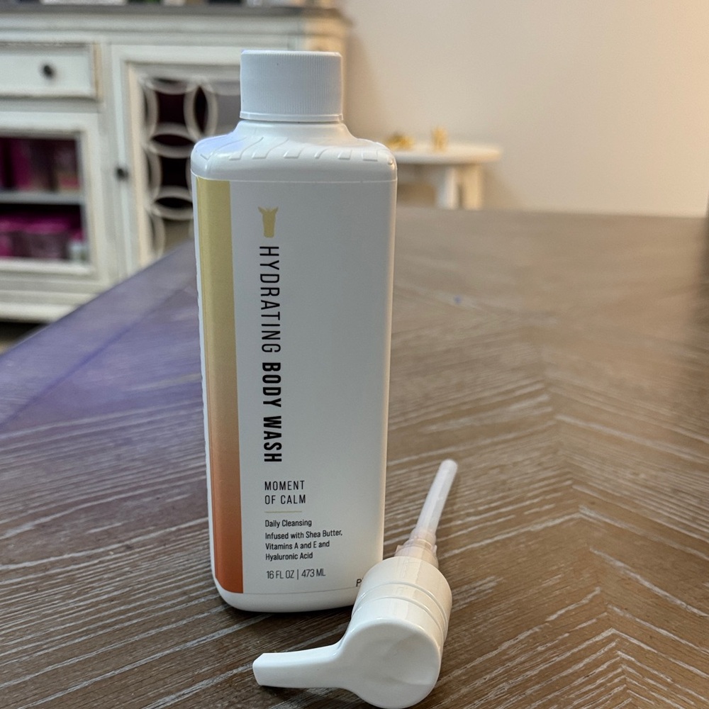 Pink Zebra Hydrating Body Wash - White